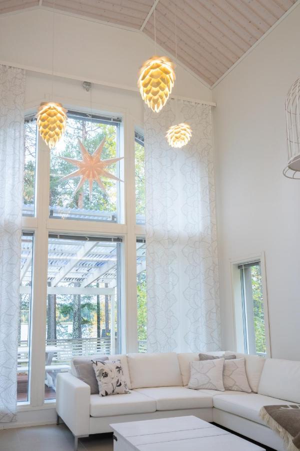 Luxurious Villa Kinos With Jacuzzi Rovaniemi Exterior photo